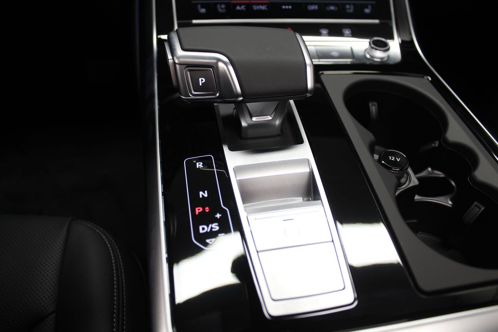 Thumbnail: 2026 Audi Q7 - 16