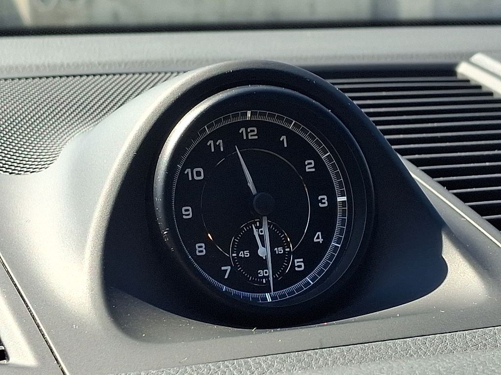 Thumbnail: 2024 Porsche Macan - 26