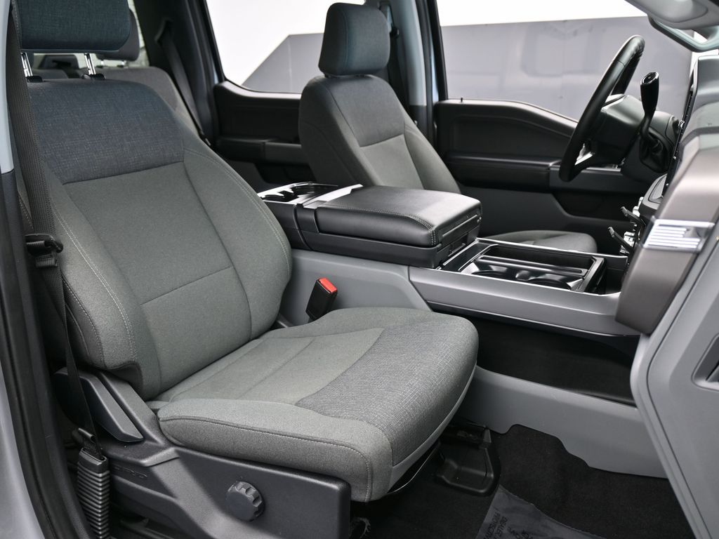 Used 2024 Silver Metallic Ford XLT image 55