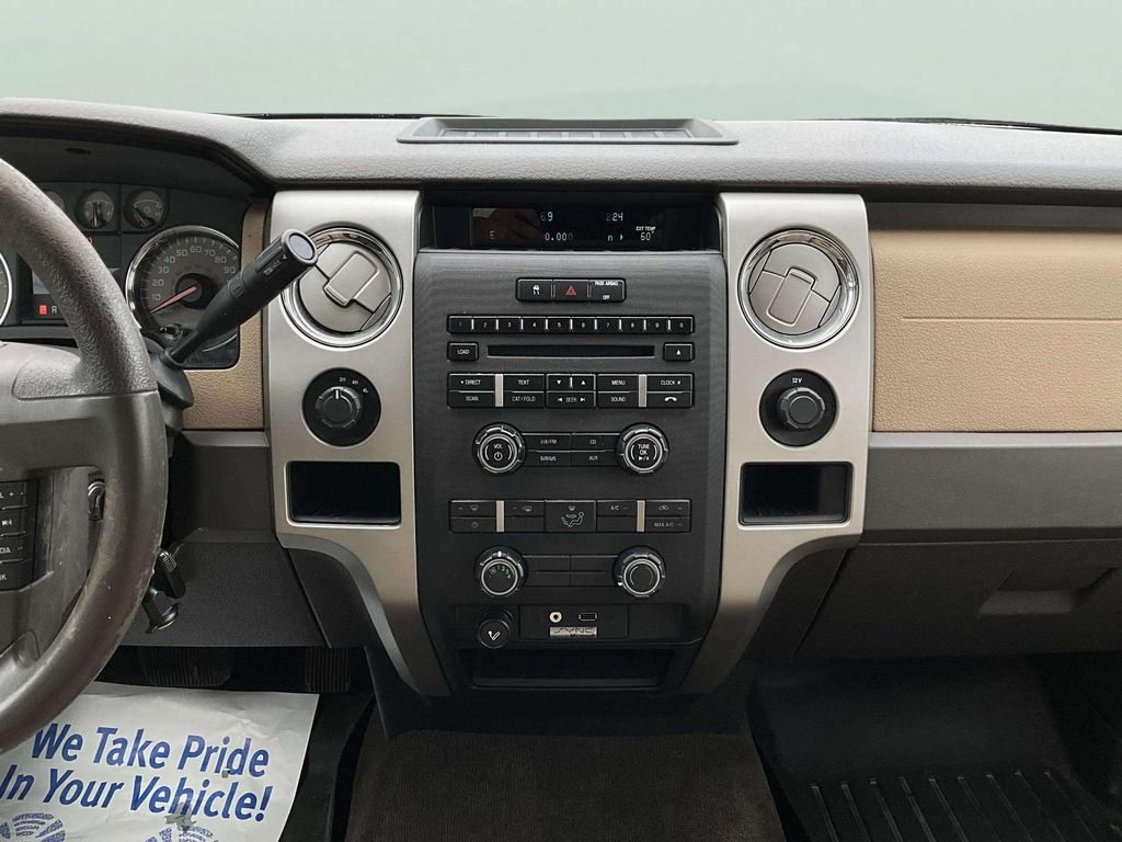 Used 2010 Black Ford XLT image 24