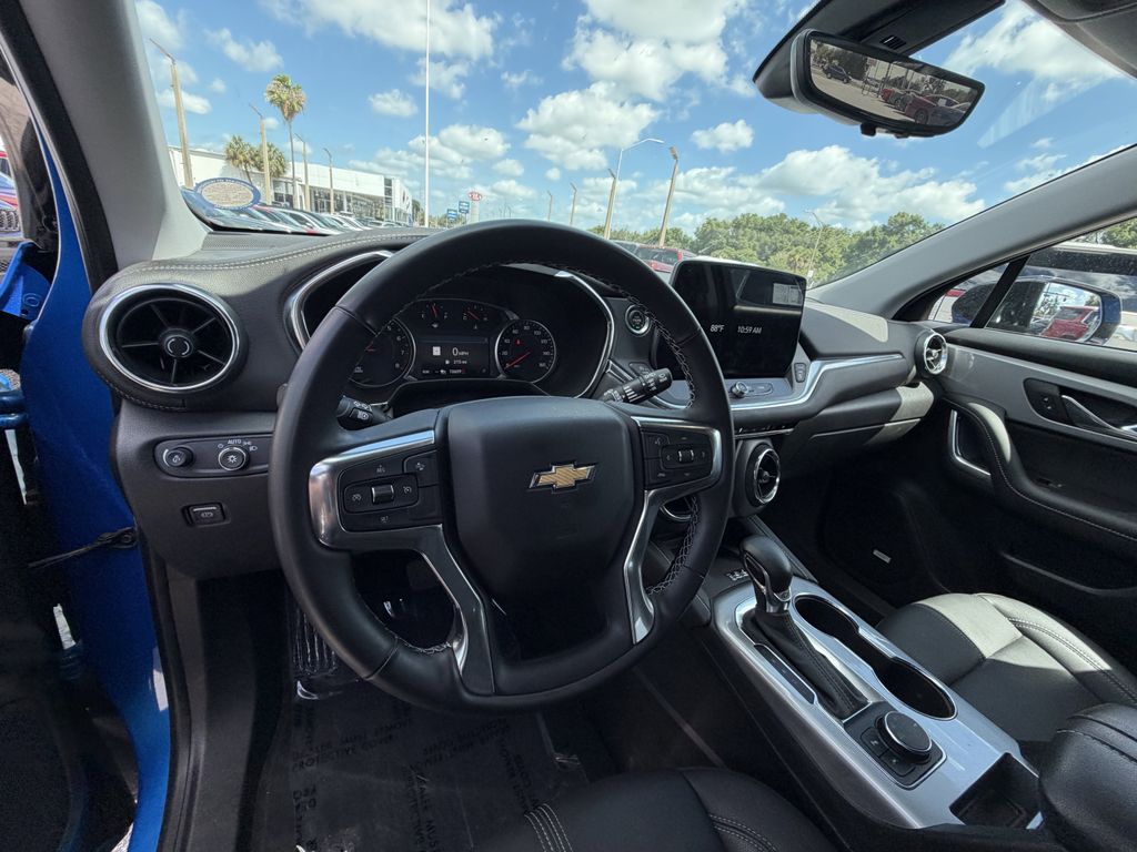 new 2025 Chevrolet Blazer car, priced at $33,991