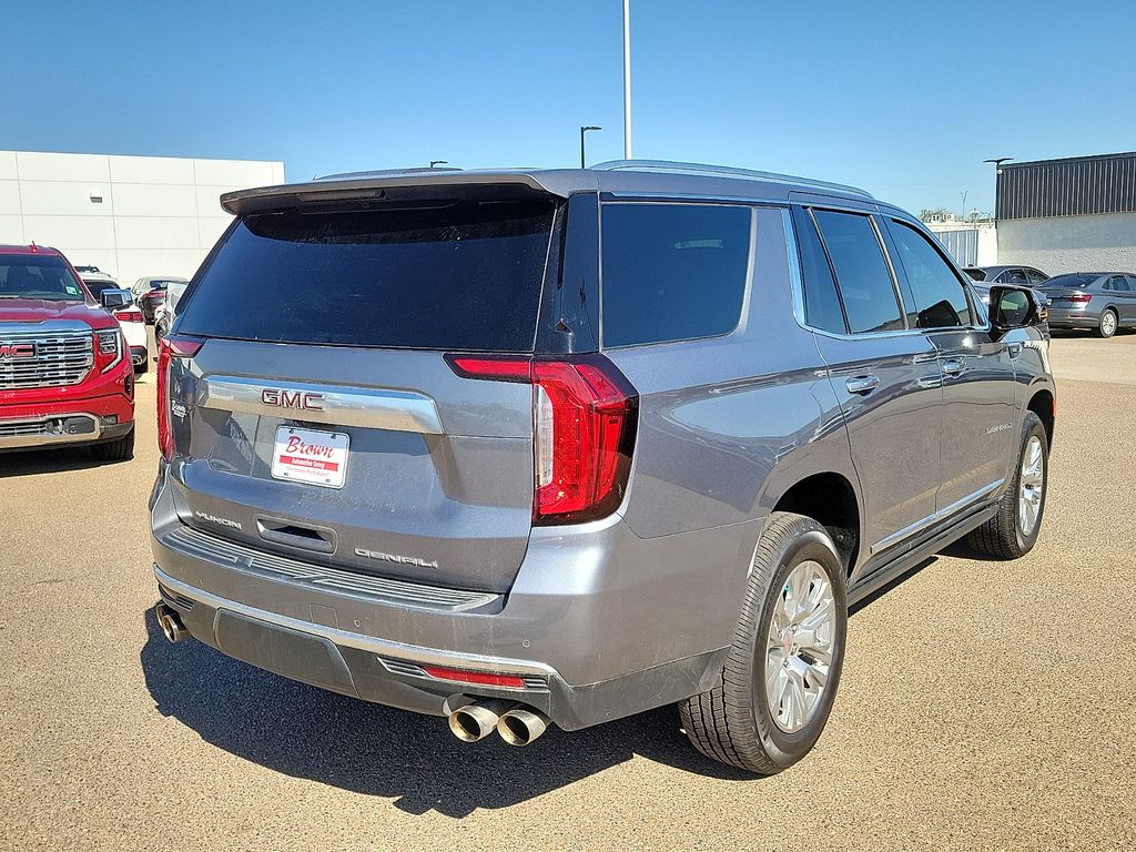 2022 GMC Yukon Denali - 9