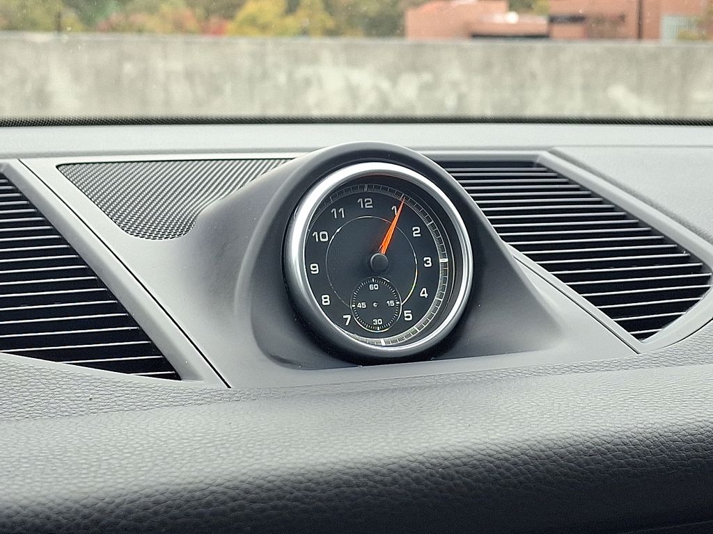 Thumbnail: 2019 Porsche Macan - 30