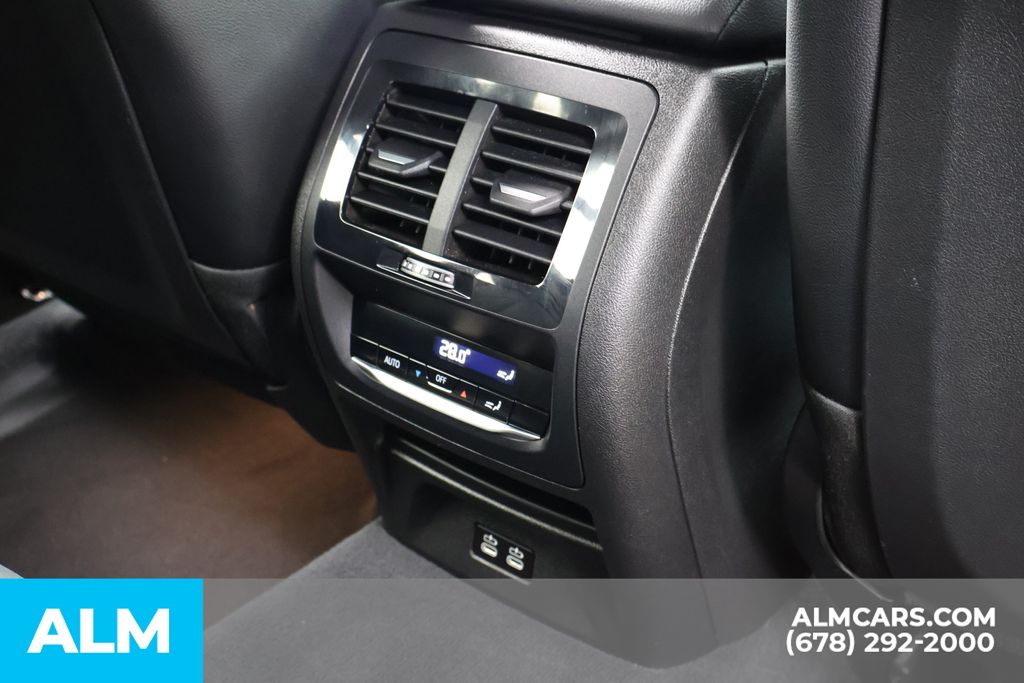 Used 2025 Black BMW xDrive30i image 27