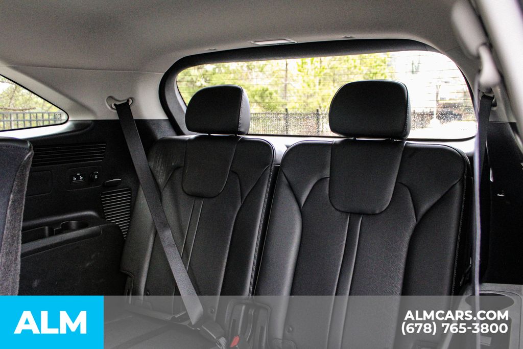 Used 2022 Silver Kia S image 18