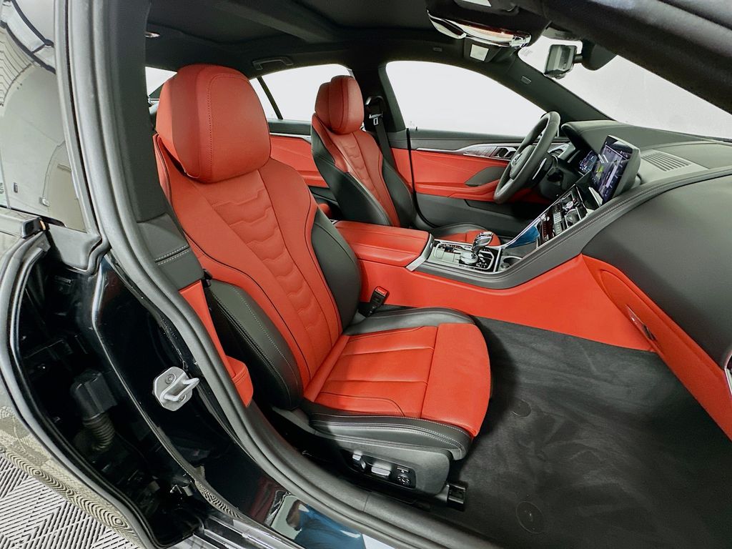 Thumbnail: 2025 BMW 8 Series - 29