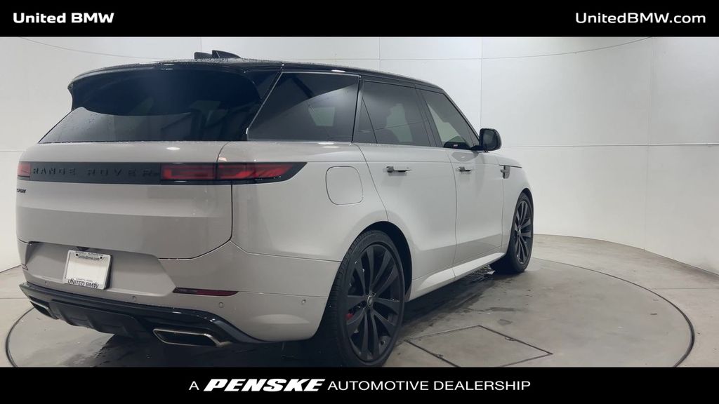 Thumbnail: 2024 Land Rover Range Rover Sport - 8