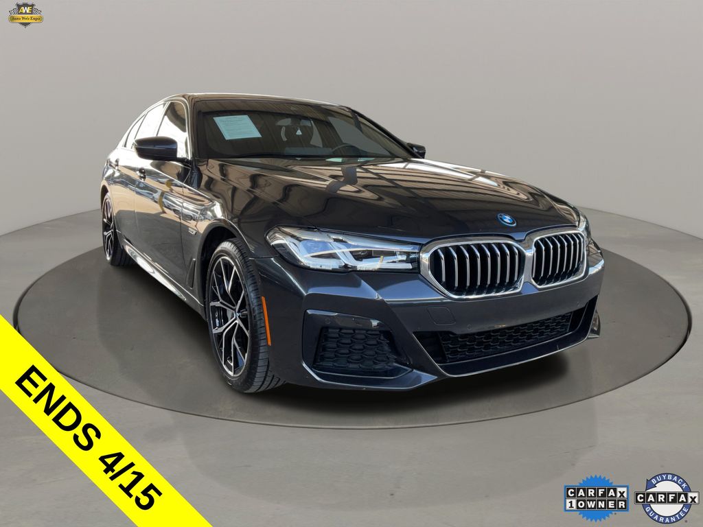 Gray (Dark Graphite Metallic) 2023 BMW 5 Series 530e Hybrid Plug-in RWD Sedan Rear-Wheel Drive 8-Speed Automatic
