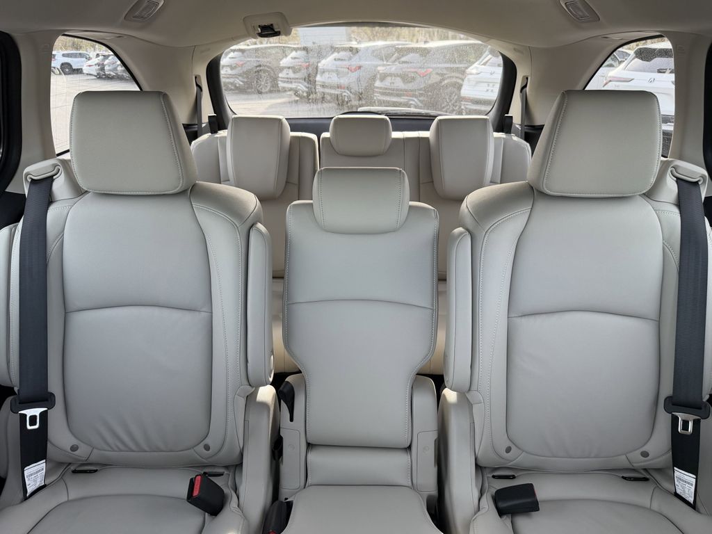new 2026 Honda Odyssey car, priced at $41,938