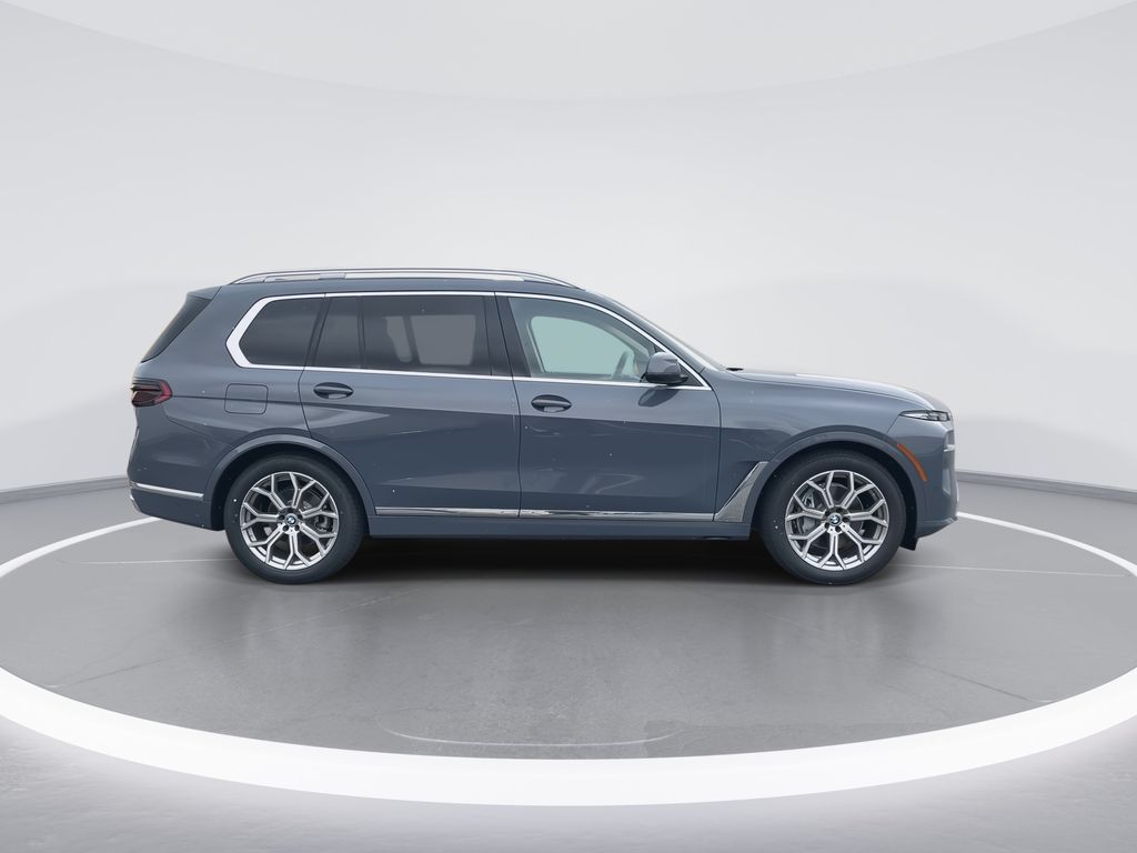 Thumbnail: 2026 BMW X7 - 9