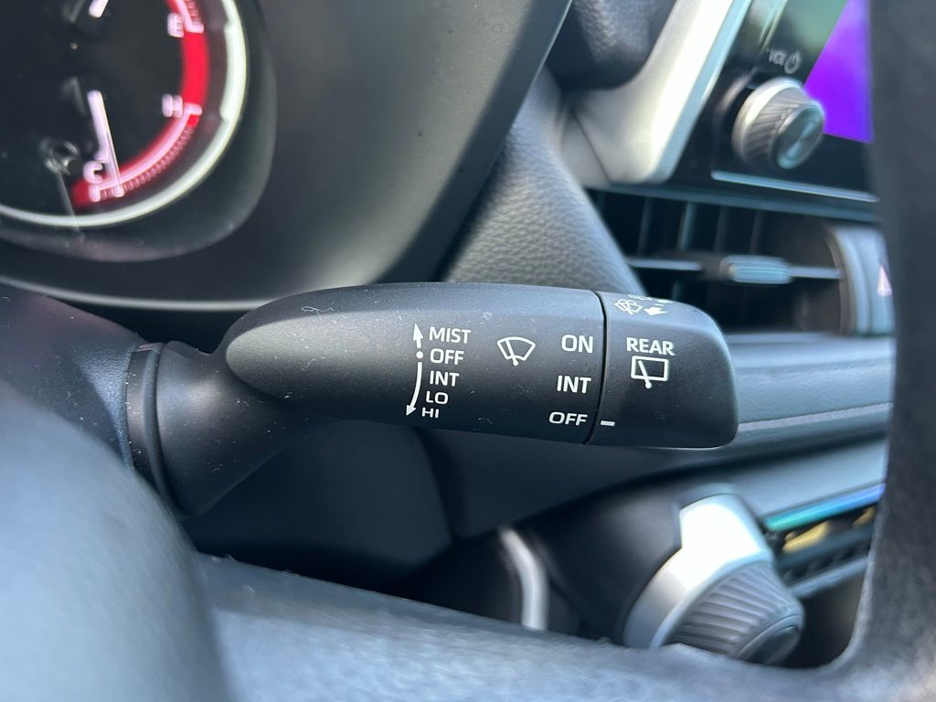 Thumbnail: 2023 Toyota RAV4 - 19