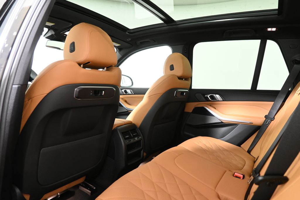 Thumbnail: 2026 BMW X5 - 31