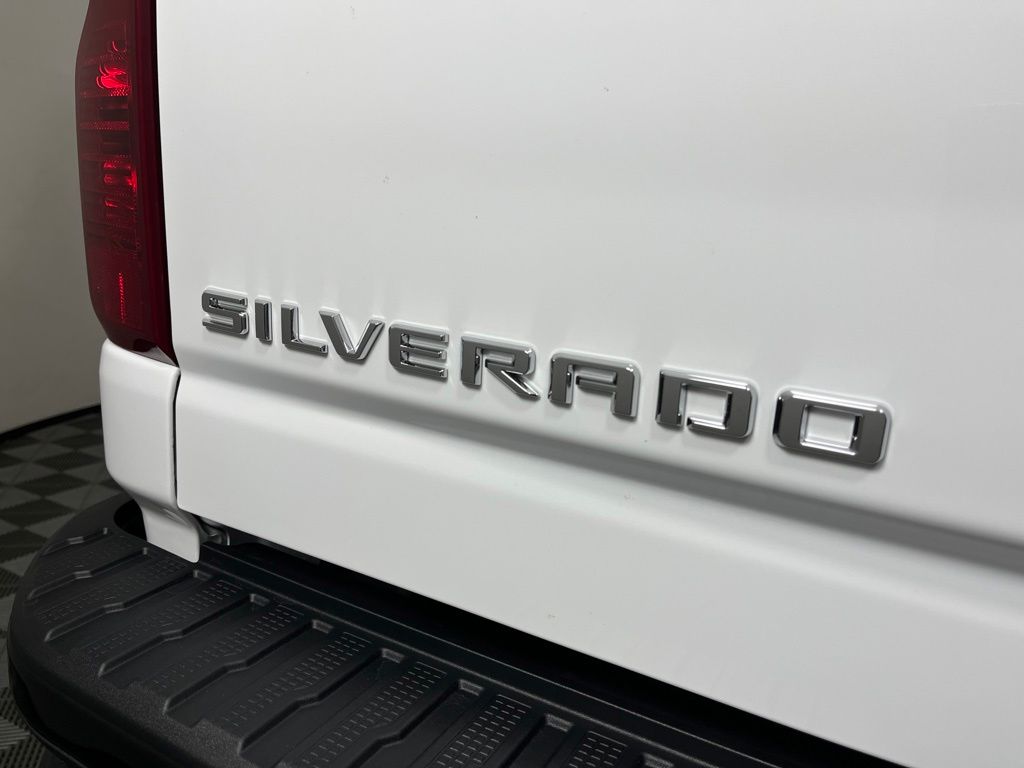 Thumbnail: 2026 Chevrolet Silverado 2500 - 23