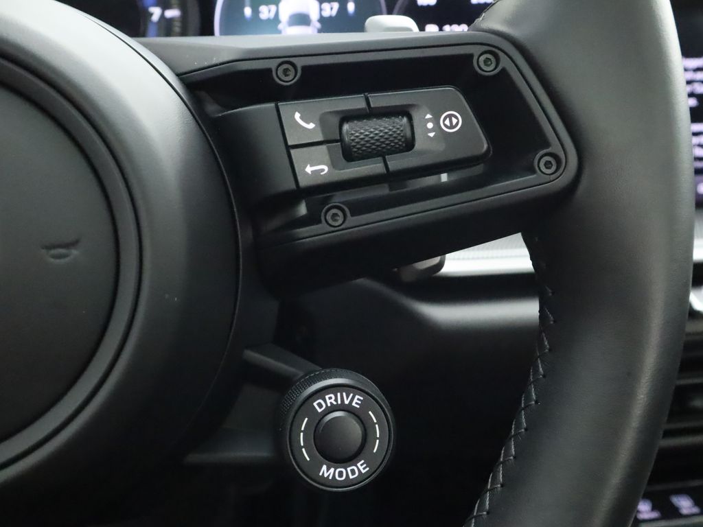 2024 Porsche 911 Carrera S 14