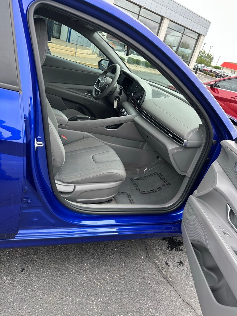 Used 2024 Blue Hyundai SE image 27