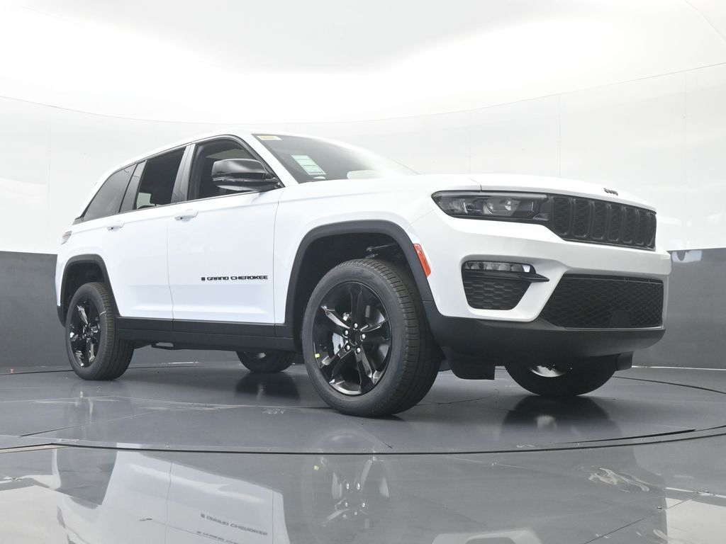 New 2025 Bright White Clearcoat Jeep Limited image 57