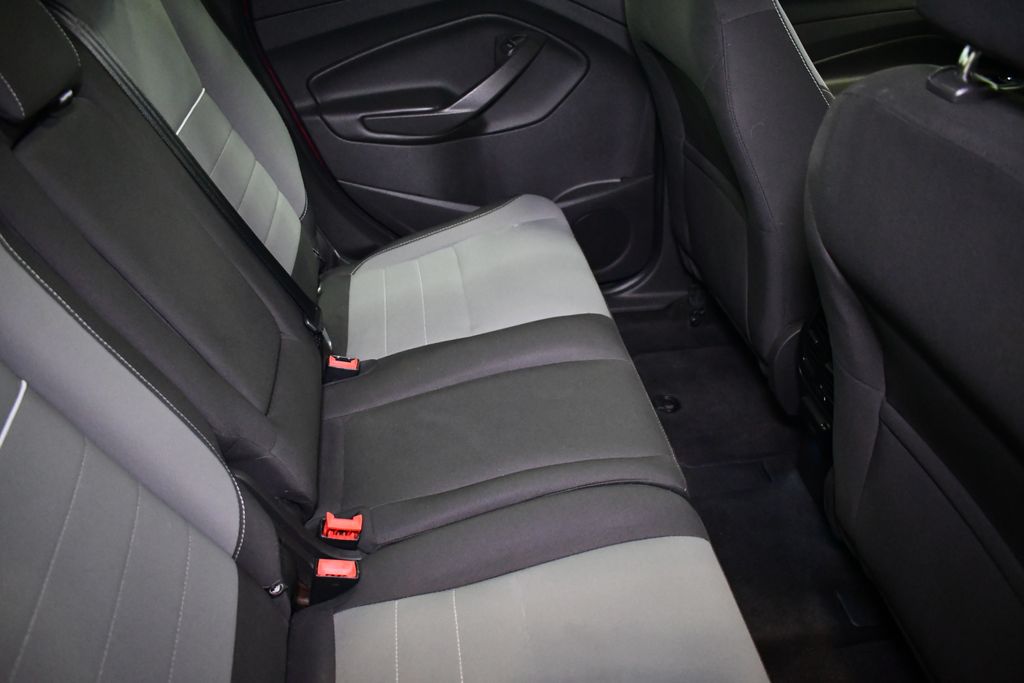 Thumbnail: 2013 Ford C-Max - 31