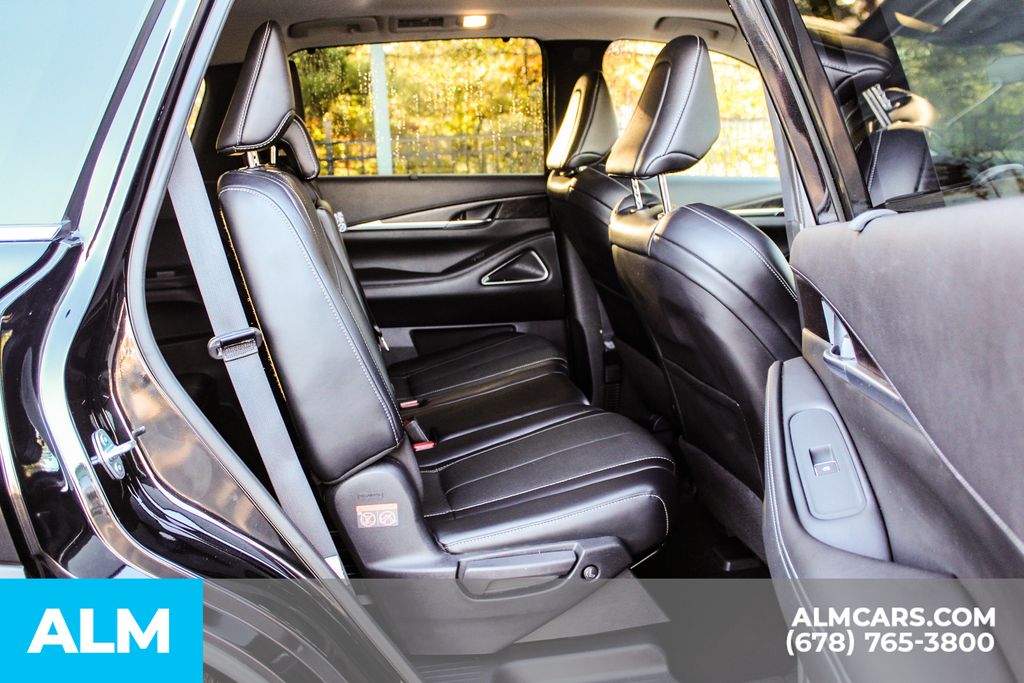 Used 2023 Black INFINITI Sensory image 22