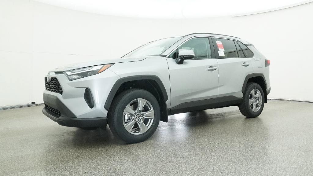 Thumbnail: 2025 Toyota RAV4 - 17