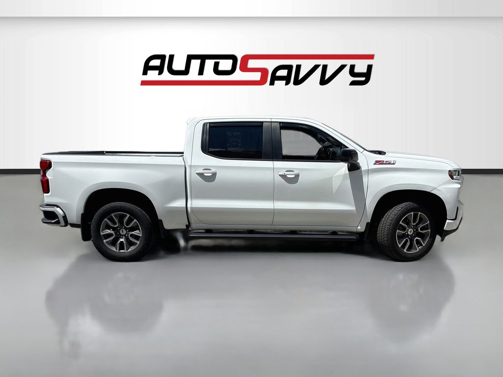 Used 2021 White Chevrolet RST image 8