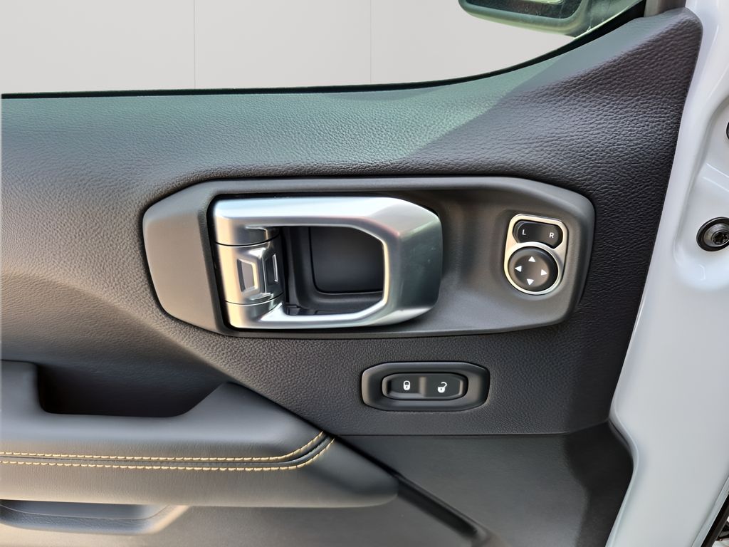 New 2026 White/off-white Jeep Sahara image 26