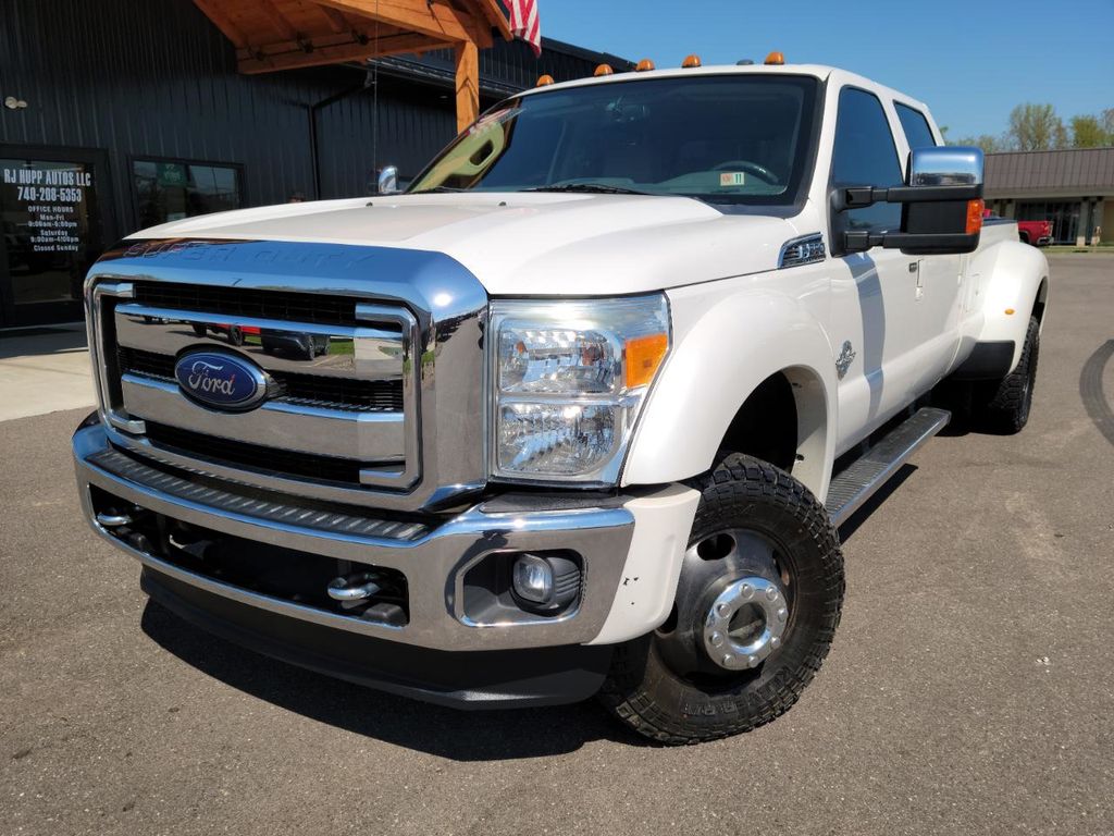 White Platinum Clearcoat Metallic 2015 Ford F-350 Super Duty Pickup Truck Four-Wheel Drive 6-Speed Automatic