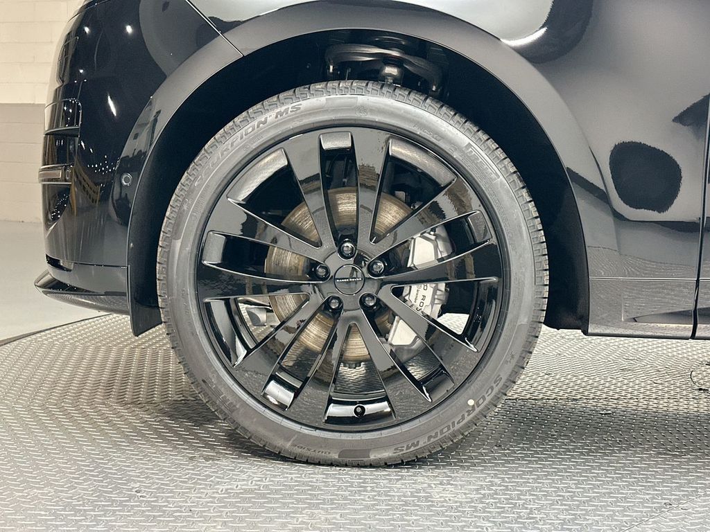 Thumbnail: 2026 Land Rover Range Rover Sport - 5