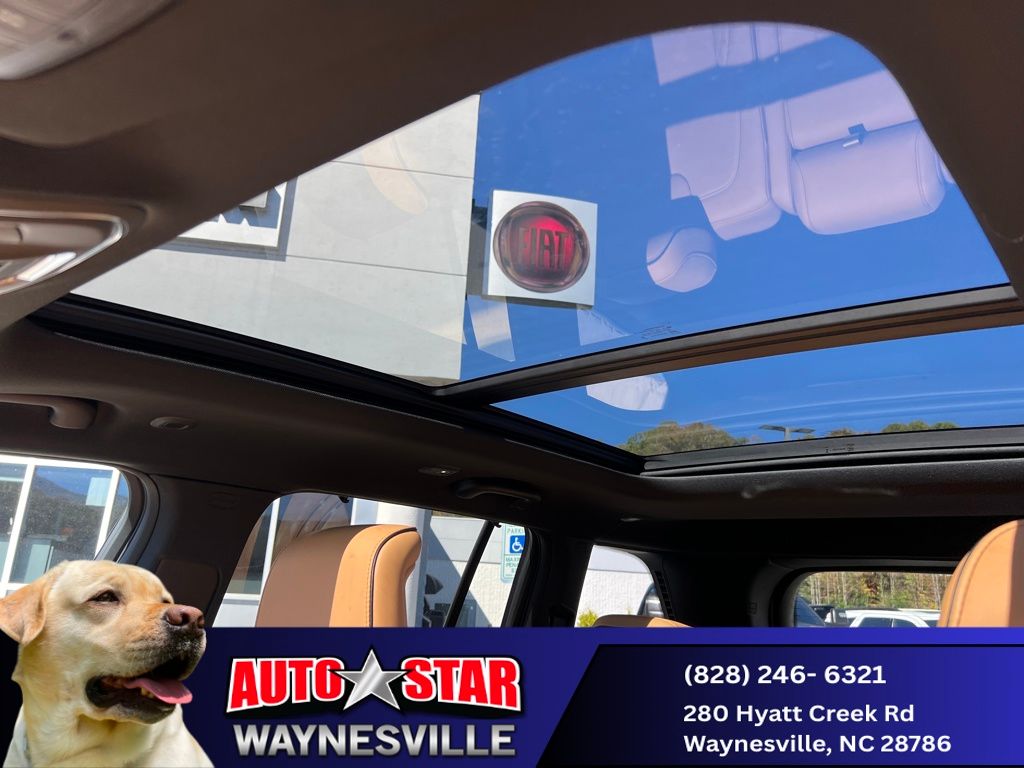 new 2025 Jeep Grand Cherokee car, priced at $57,990