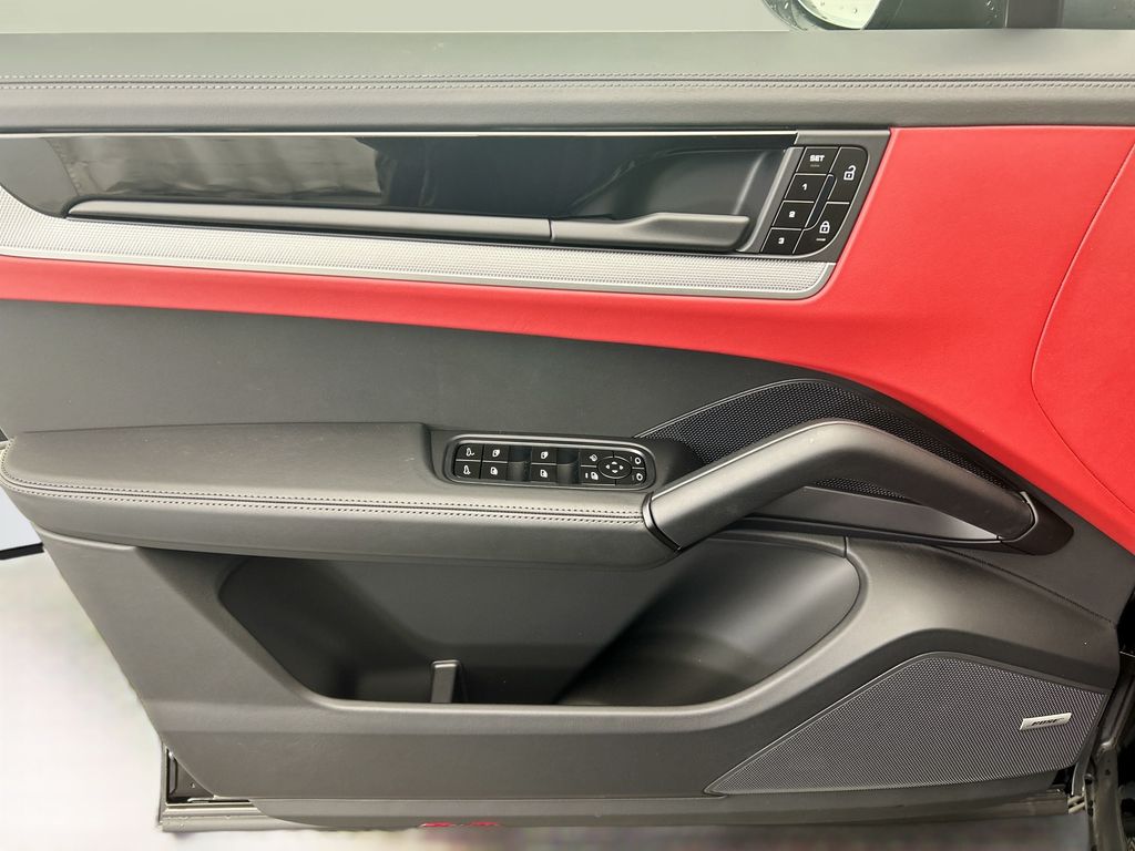 Thumbnail: 2026 Porsche  - 25