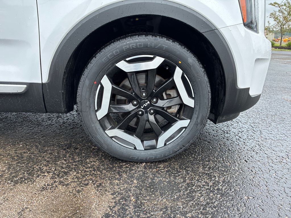 2024 Kia Telluride S - 8