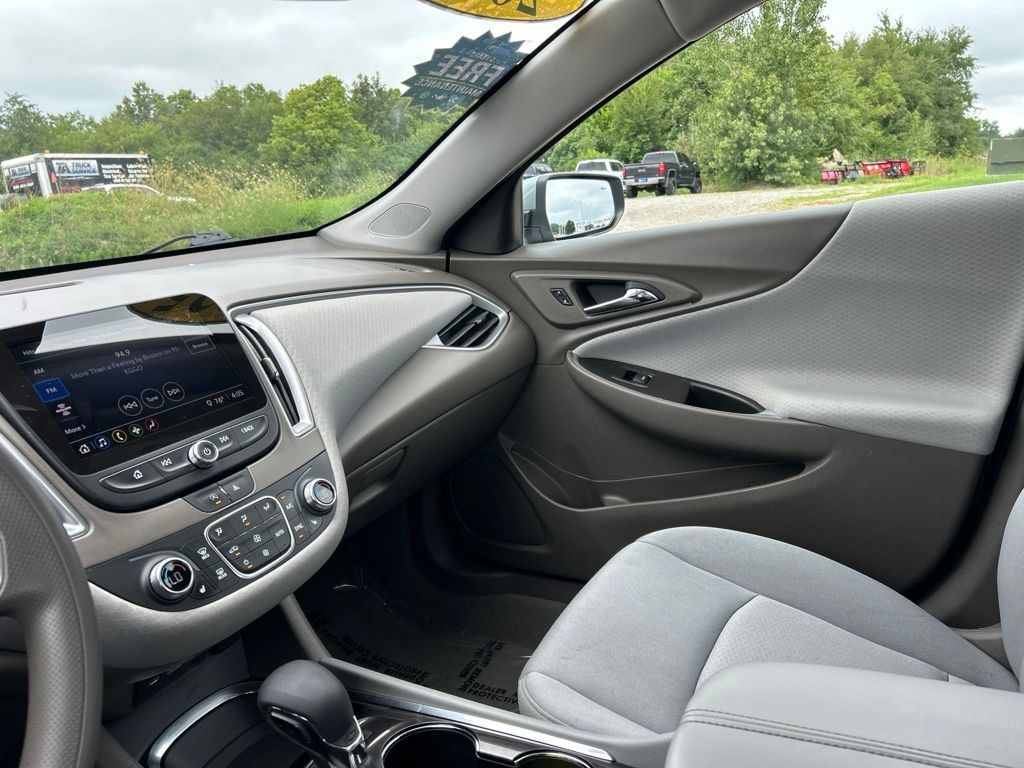 Used 2025 Chevrolet Malibu Sedan