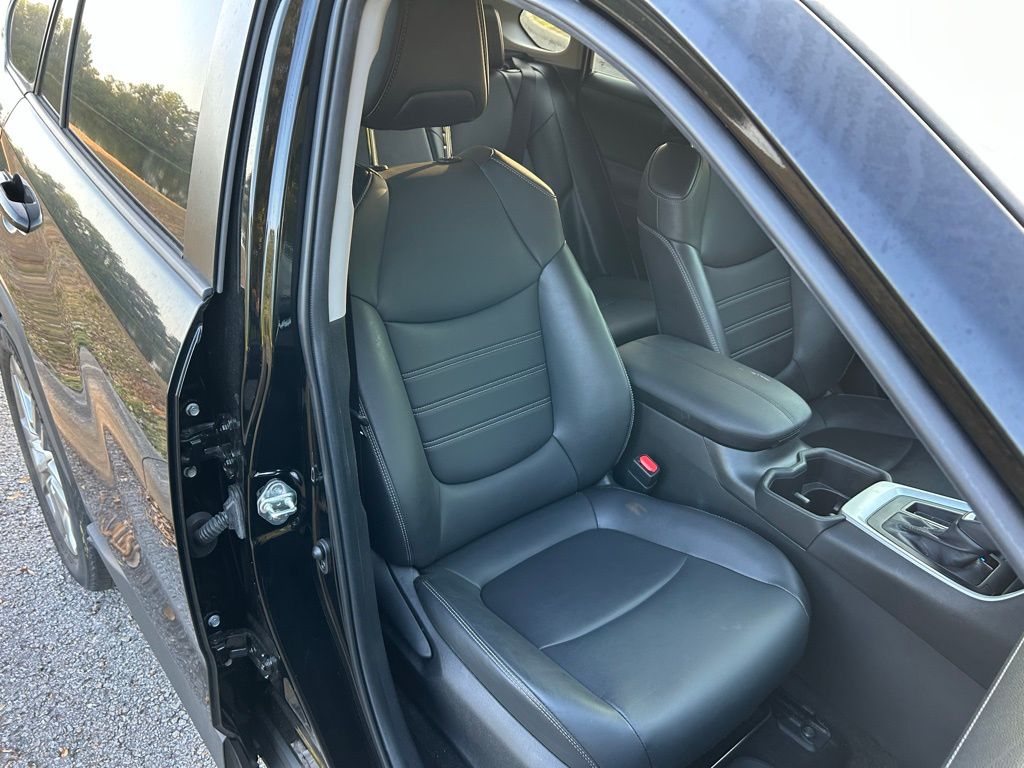 2022 Toyota RAV4 XLE Premium 15