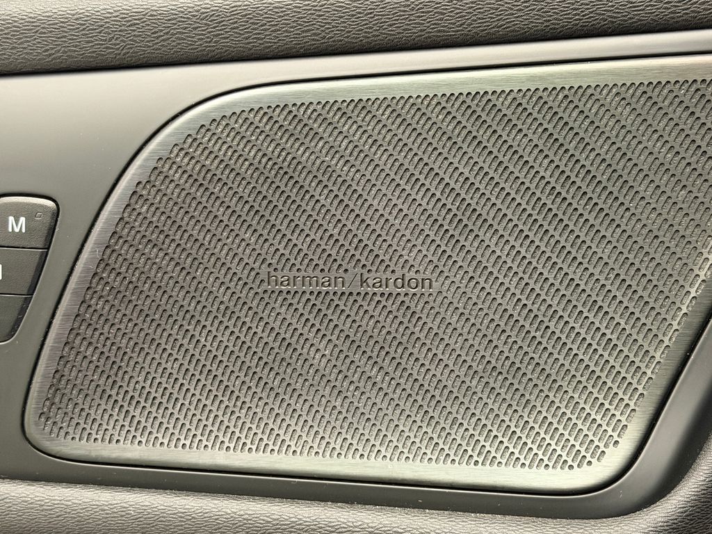 Thumbnail: 2021 Volvo S60 - 31