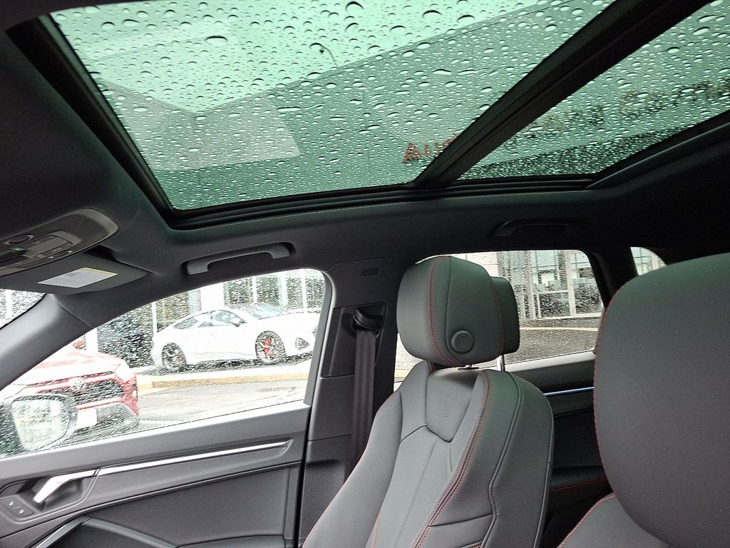 Thumbnail: 2025 Audi Q3 - 14