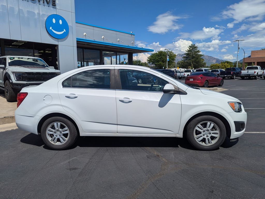 2013 Chevrolet Sonic LT 2