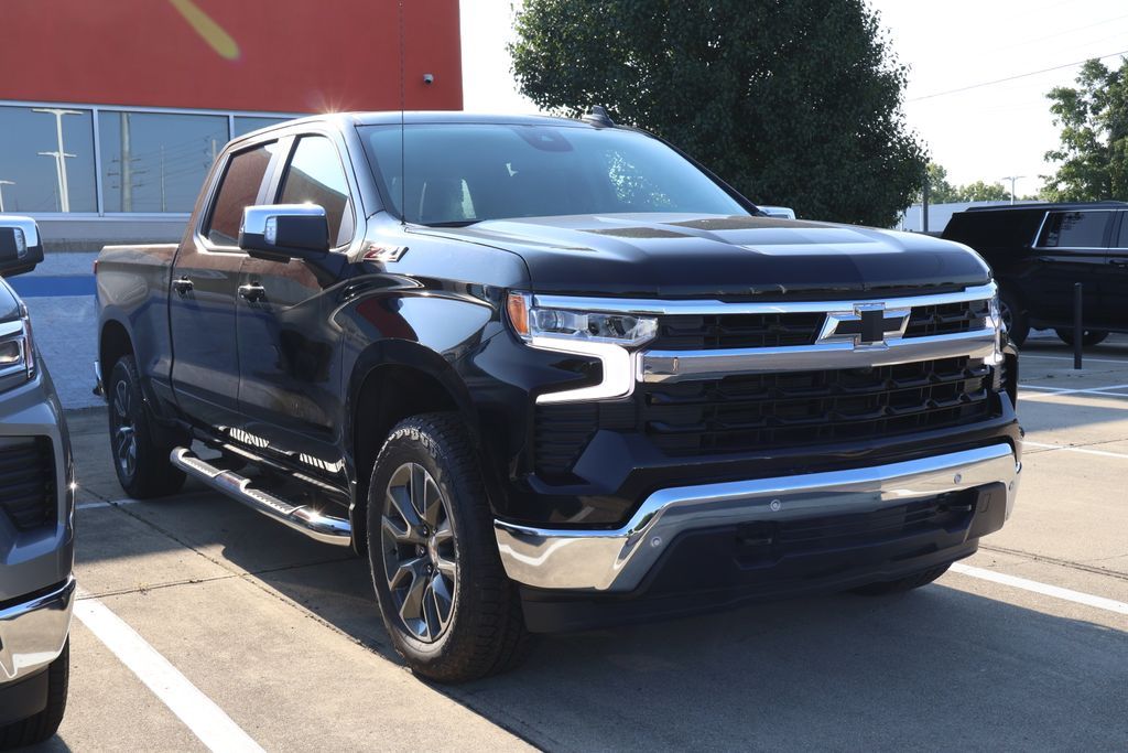 Thumbnail: 2026 Chevrolet Silverado 1500 - 9
