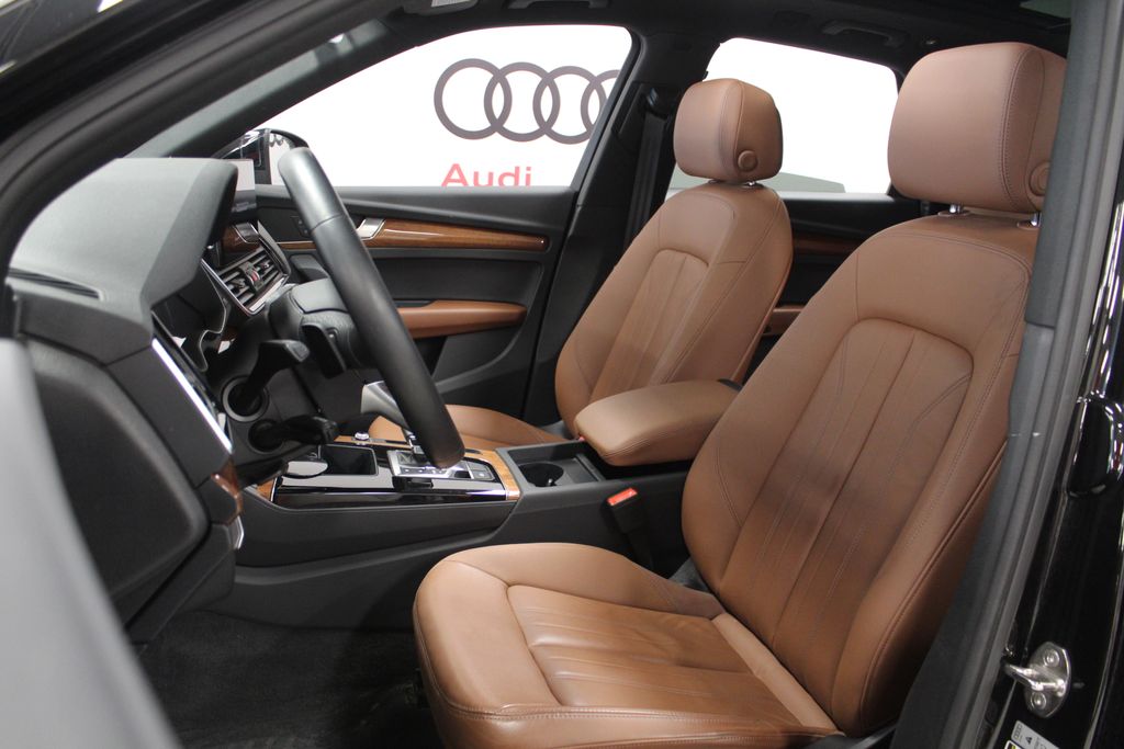 Thumbnail: 2023 Audi Q5 - 12