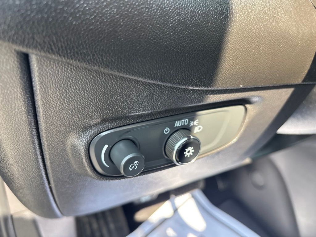 Used 2023 Chevrolet Equinox SUV