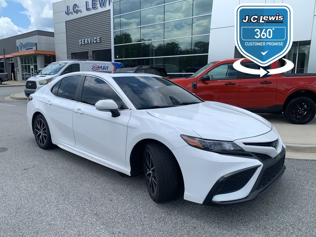 2023 Toyota Camry SE