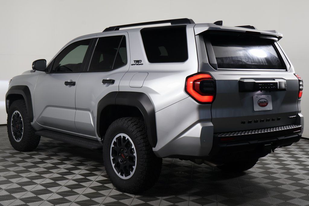 Thumbnail: 2025 Toyota 4Runner - 6