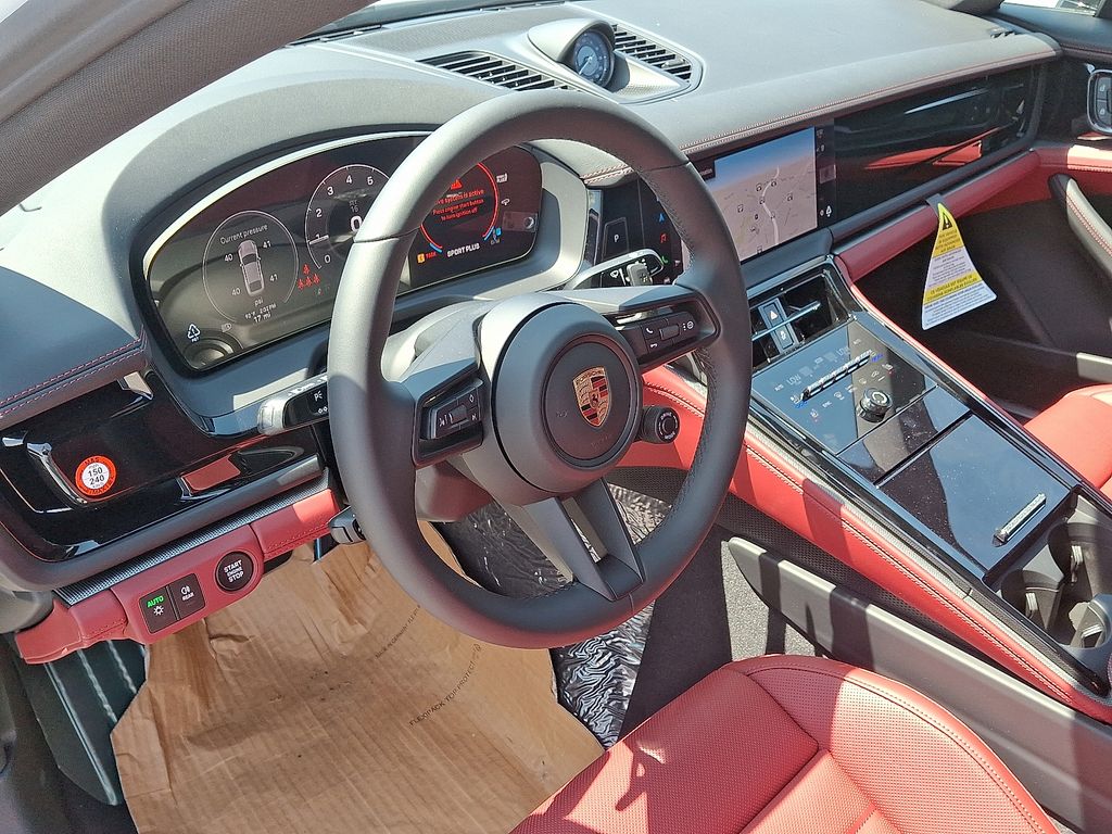 Thumbnail: 2025 Porsche Panamera - 4