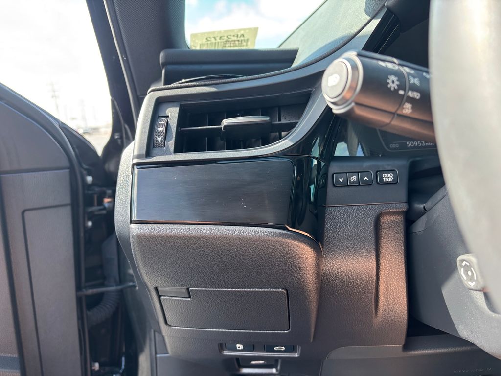 Used Car 2022 Lexus Es  350 For Sale Under $40,000 In Austin, Texas