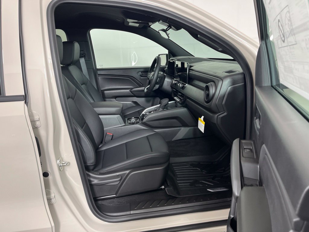 Thumbnail: 2026 Chevrolet Colorado - 4