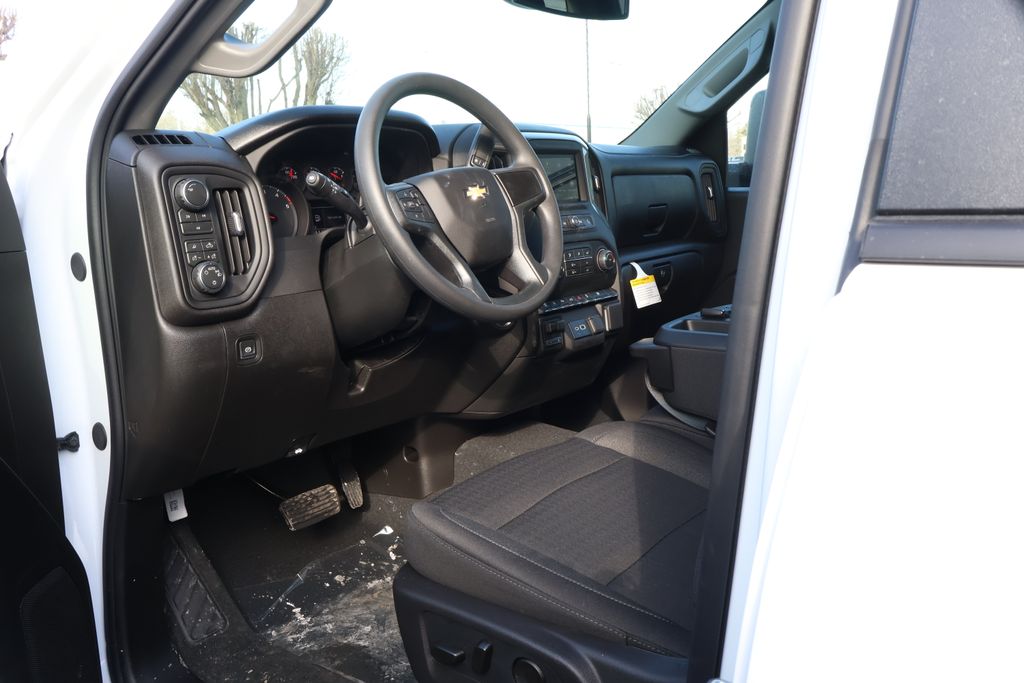 Thumbnail: 2026 Chevrolet Silverado 2500 - 12