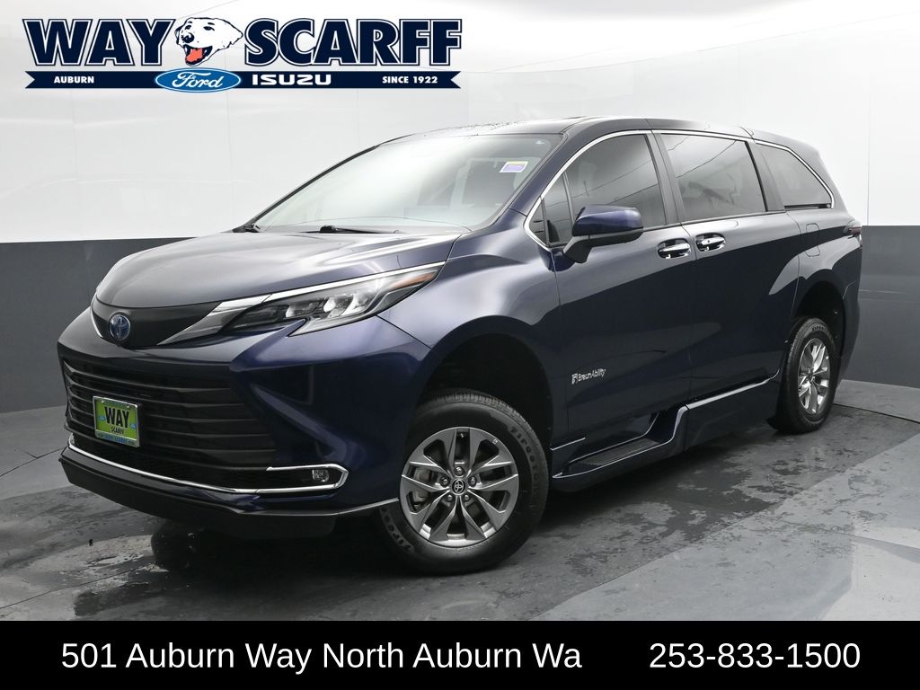 2024 Toyota Sienna XLE