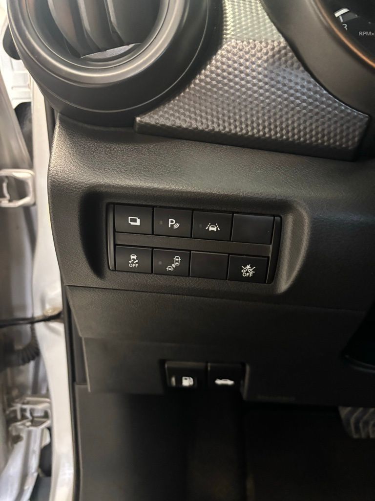 Used 2020 Nissan Kicks SUV