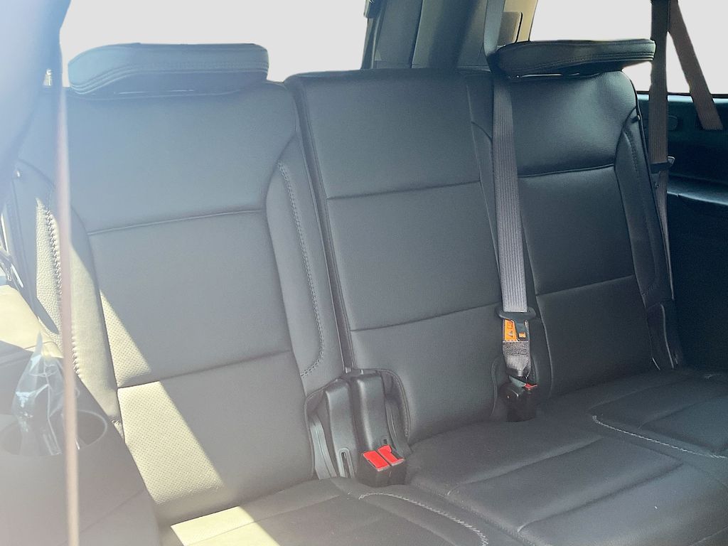 Used 2024 Silver GMC Denali image 28