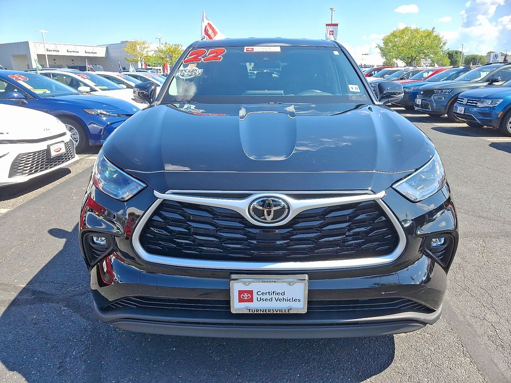 Thumbnail: 2022 Toyota Highlander - 2