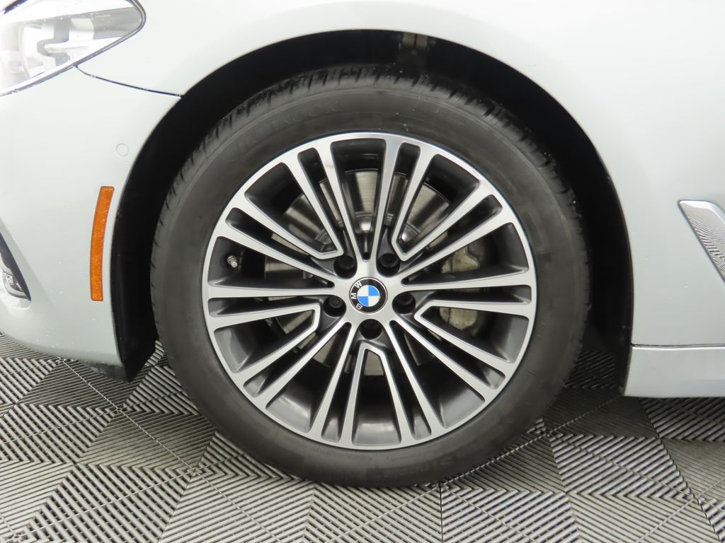 Thumbnail: 2019 BMW 5 Series - 31