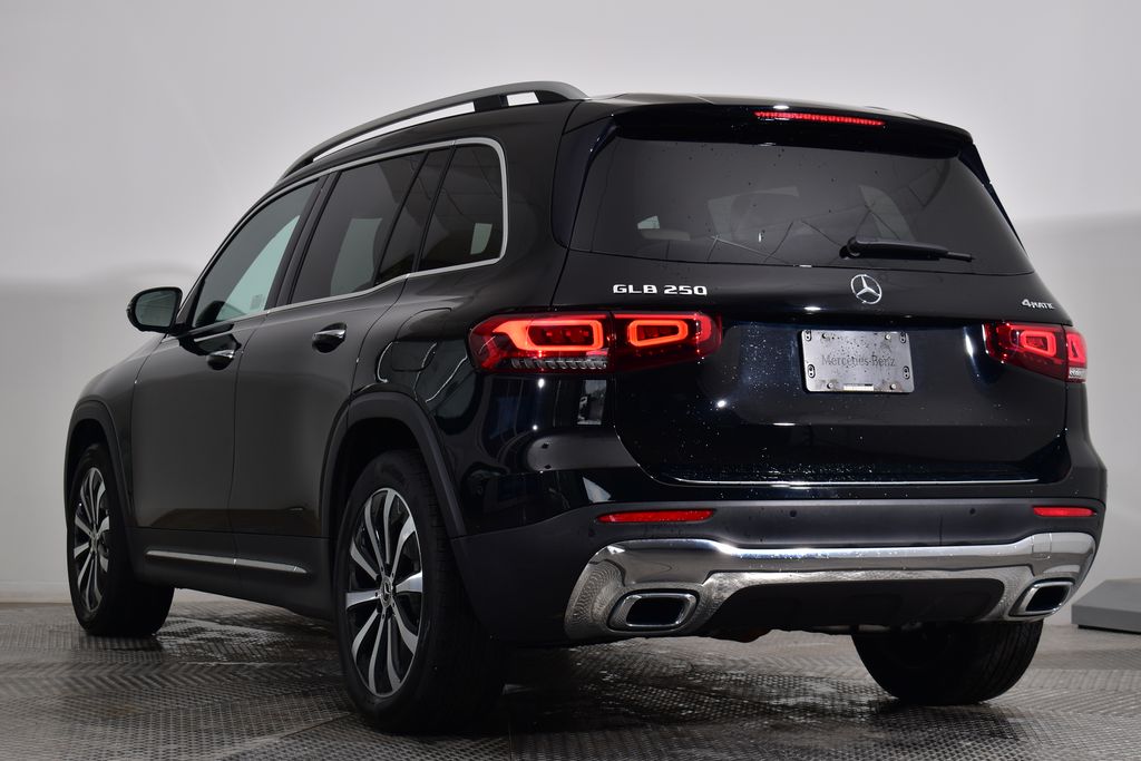 Thumbnail: 2022 Mercedes-Benz GLB - 3
